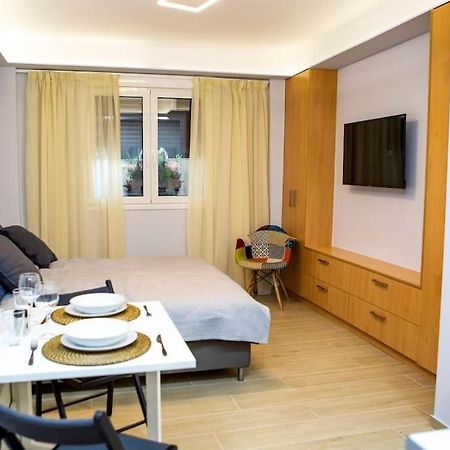 Studio Apartment With All Amenities In Kolonaki Atenas Exterior foto