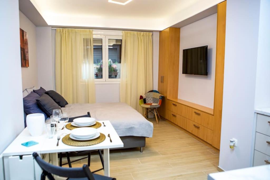 Studio Apartment With All Amenities In Kolonaki Atenas Exterior foto
